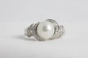 14k White Gold 0.28ctw Diamond Pearl Ring Size 7 (6.30g.)