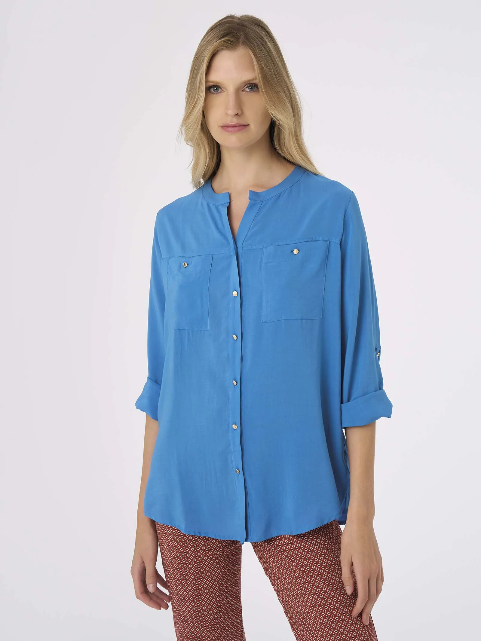 Camicia con collo alla coreana in mussola di EcoSeta - Pool Blue