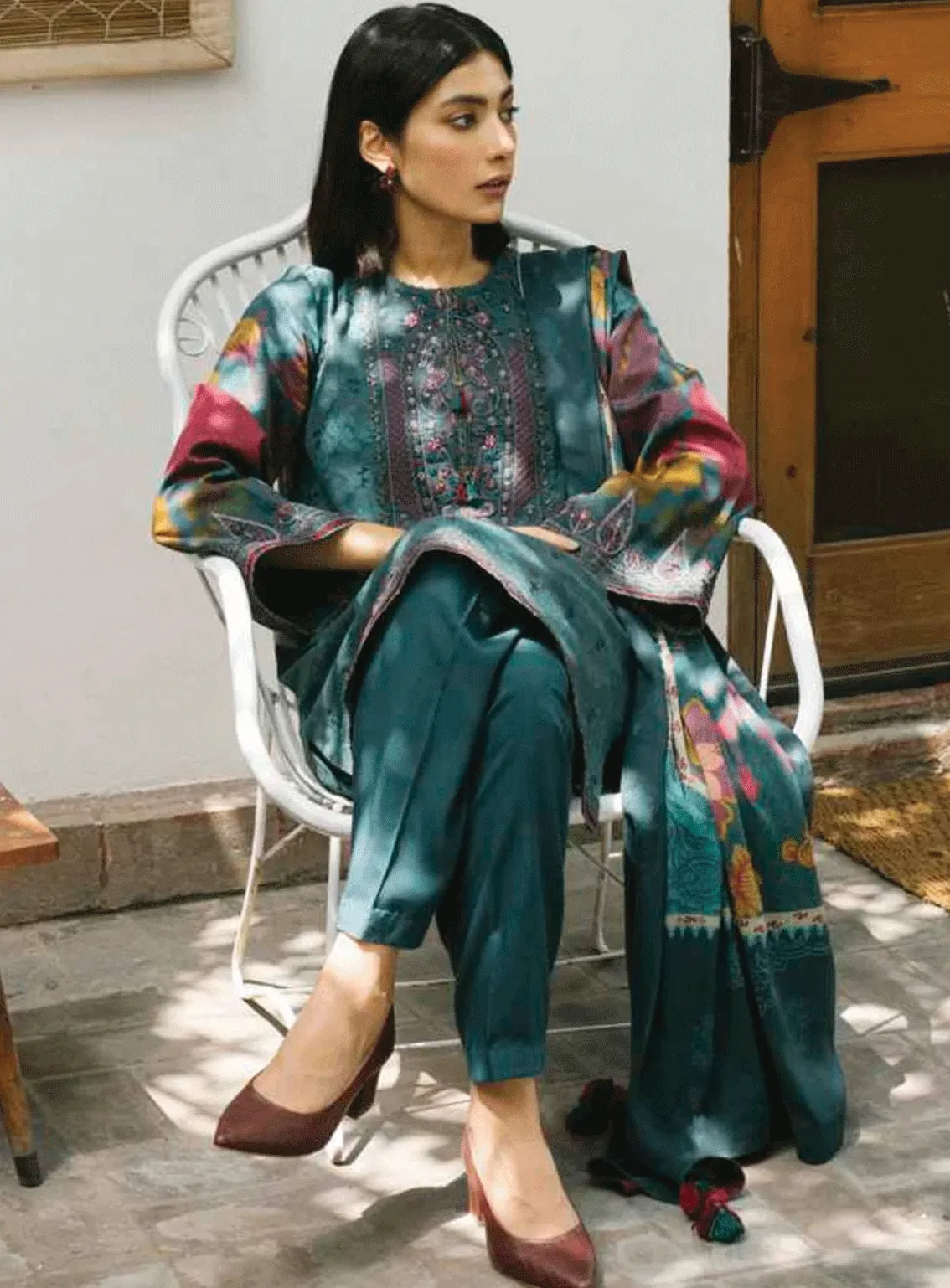 Coco By Zara Shahjahan Embroidered Linen Unstitched 3 Piece Suit - ZSJ21W ZR-04B