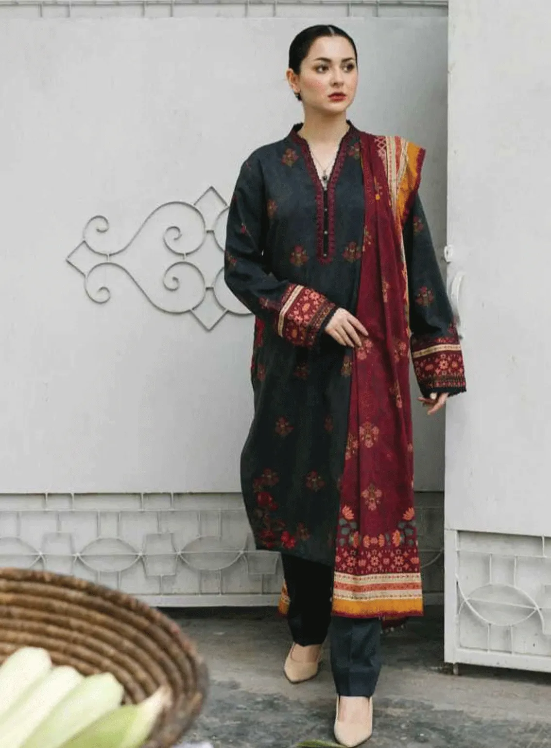 Coco By Zara Shahjahan Embroidered Linen Unstitched 3 Piece Suit - ZSJ21W ZR-05A