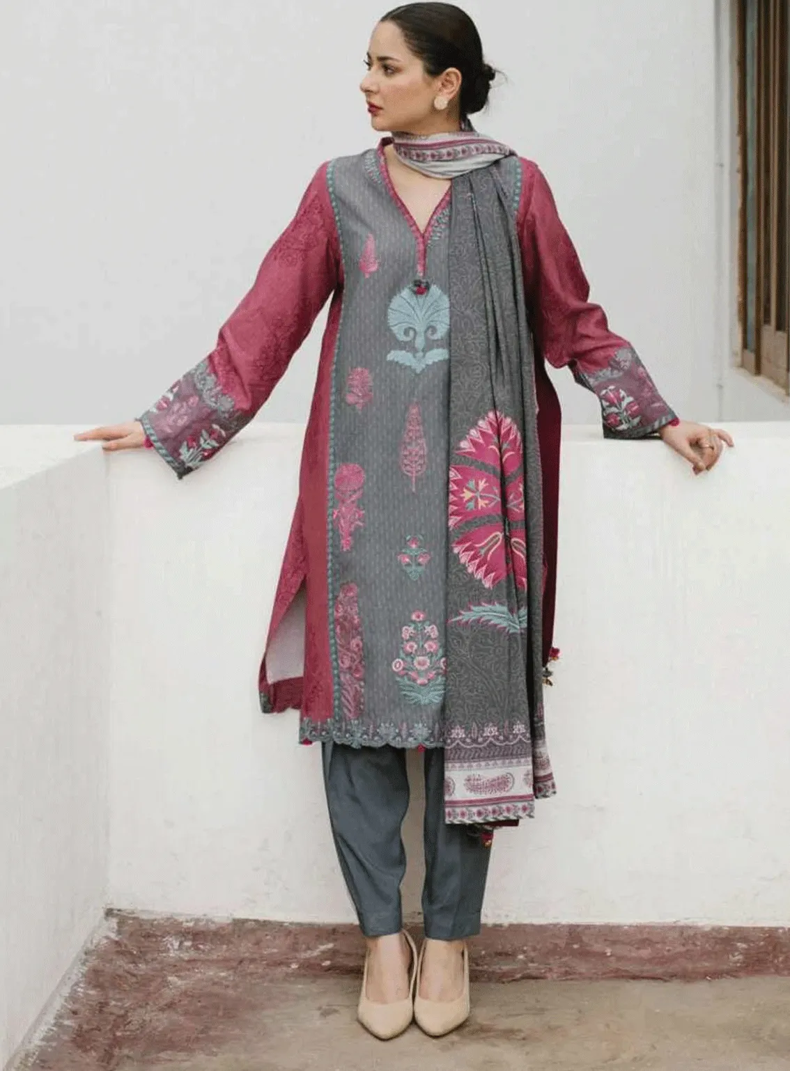 Coco By Zara Shahjahan Embroidered Linen Unstitched 3 Piece Suit - ZSJ21W ZR-06B