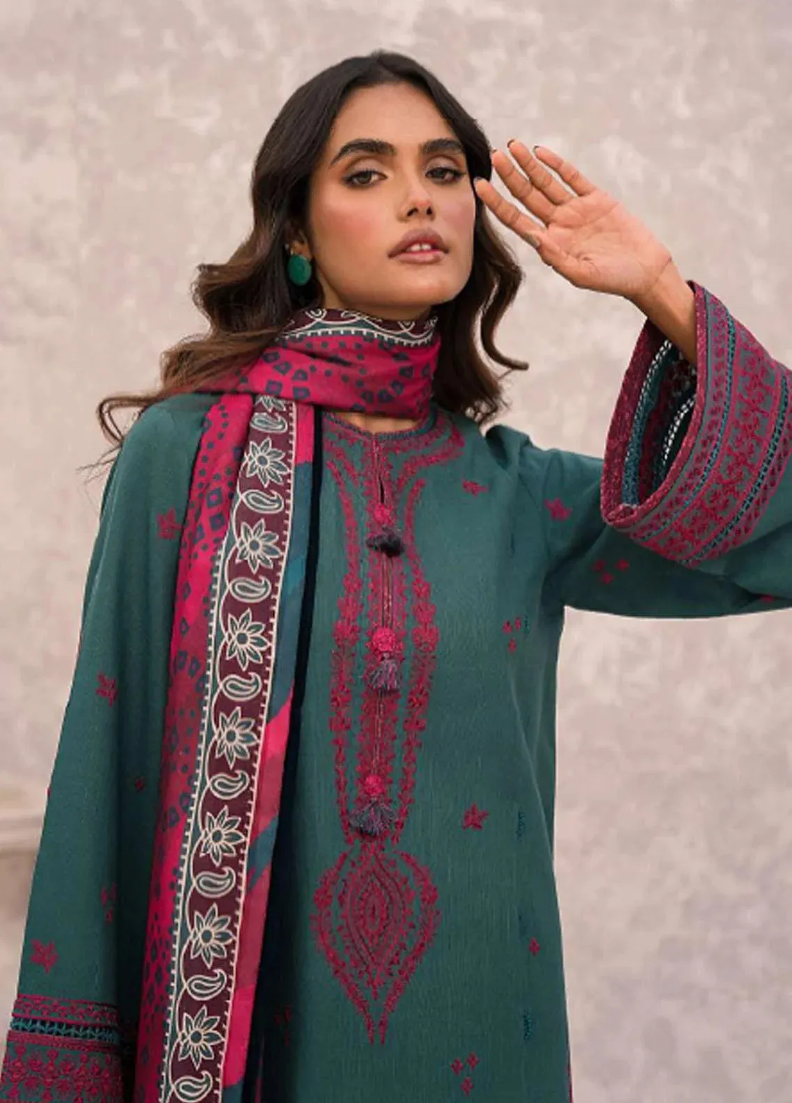 Dastak By Jazmin Unstitched Embroidered Khaddar 3Pc Suit D-10 Farozaan