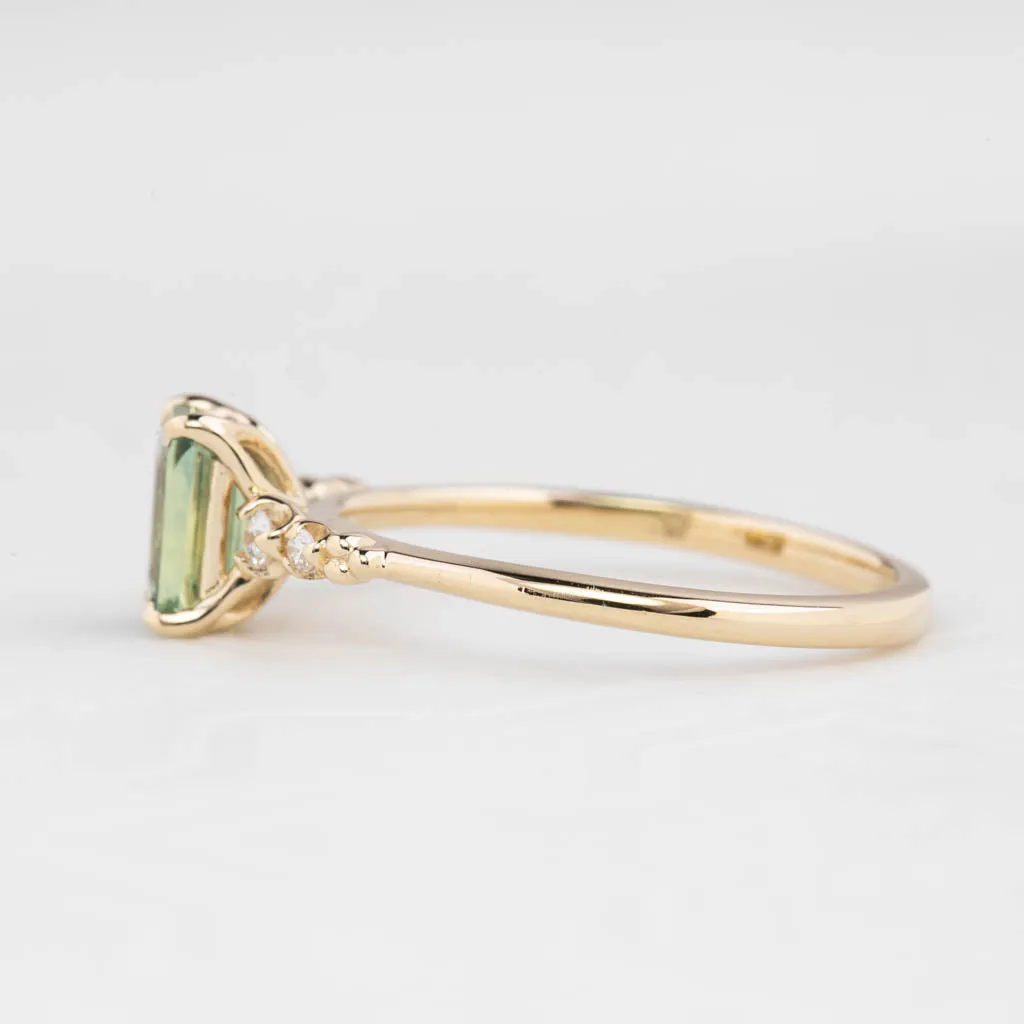 Estel Luxe Ring 0.67ct Light Green Montana Sapphire, 14K Yellow Gold (One of a kind)