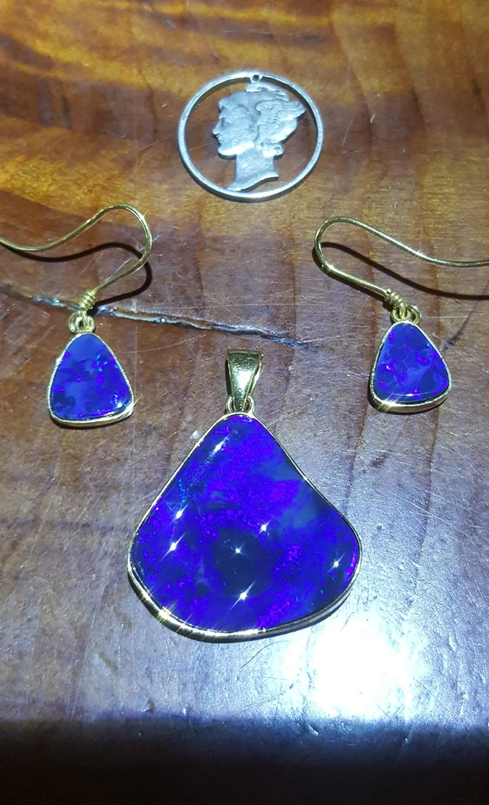 LIGHTNING RIDGE BLACK OPAL PENDANT AND EARRING SET 14K GOLD