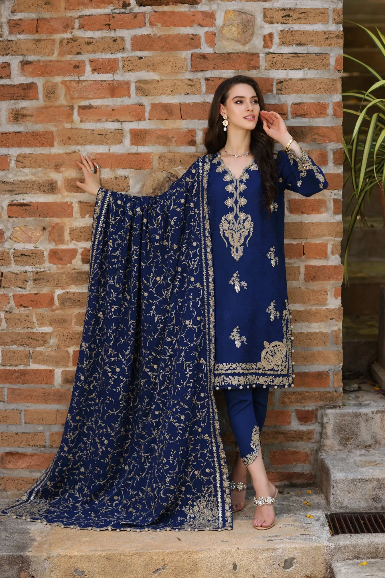 Noor by Saadia Asad Embroidered Linen Unstitched 3Pc Suit D-10