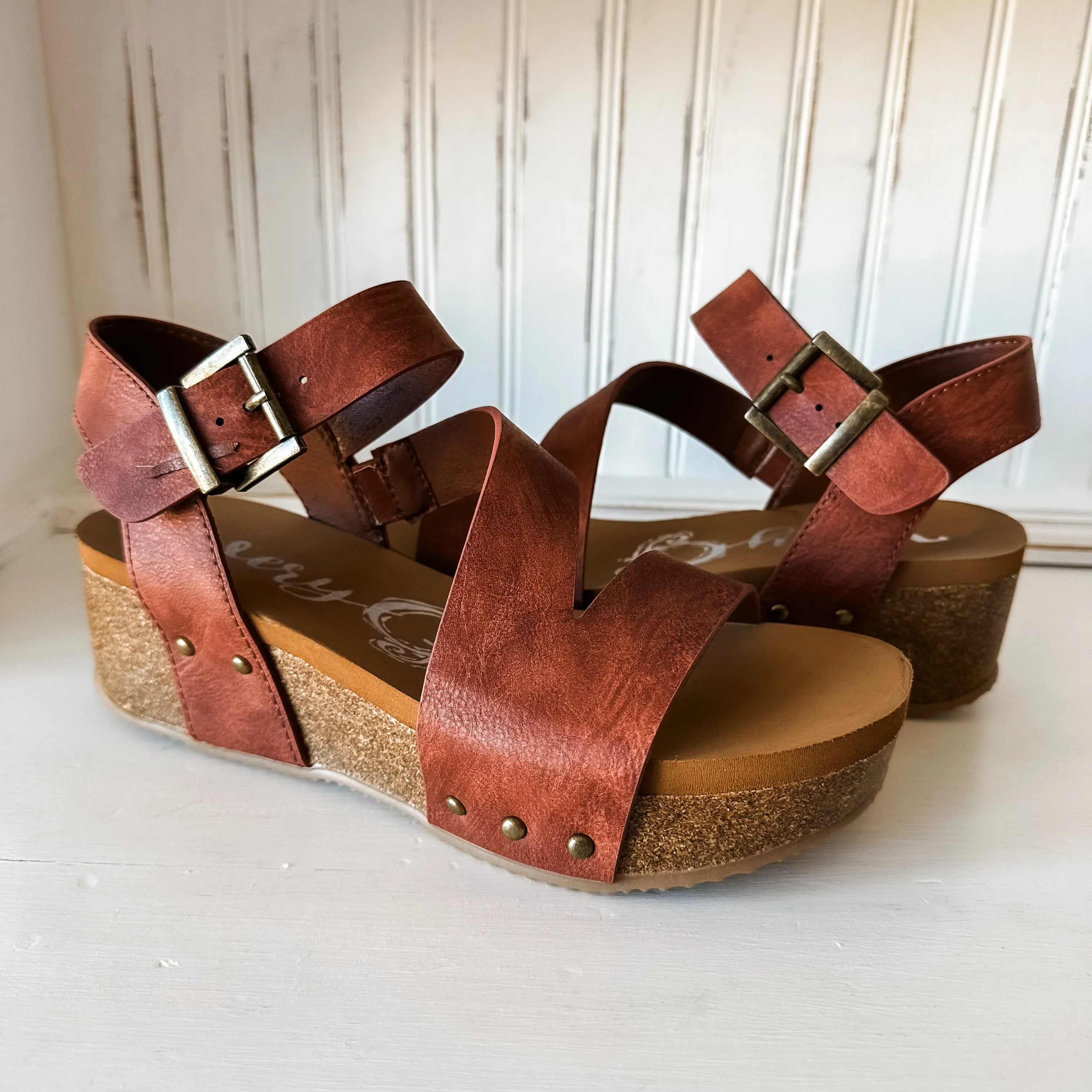 Shayne Wedge Sandal - Rust