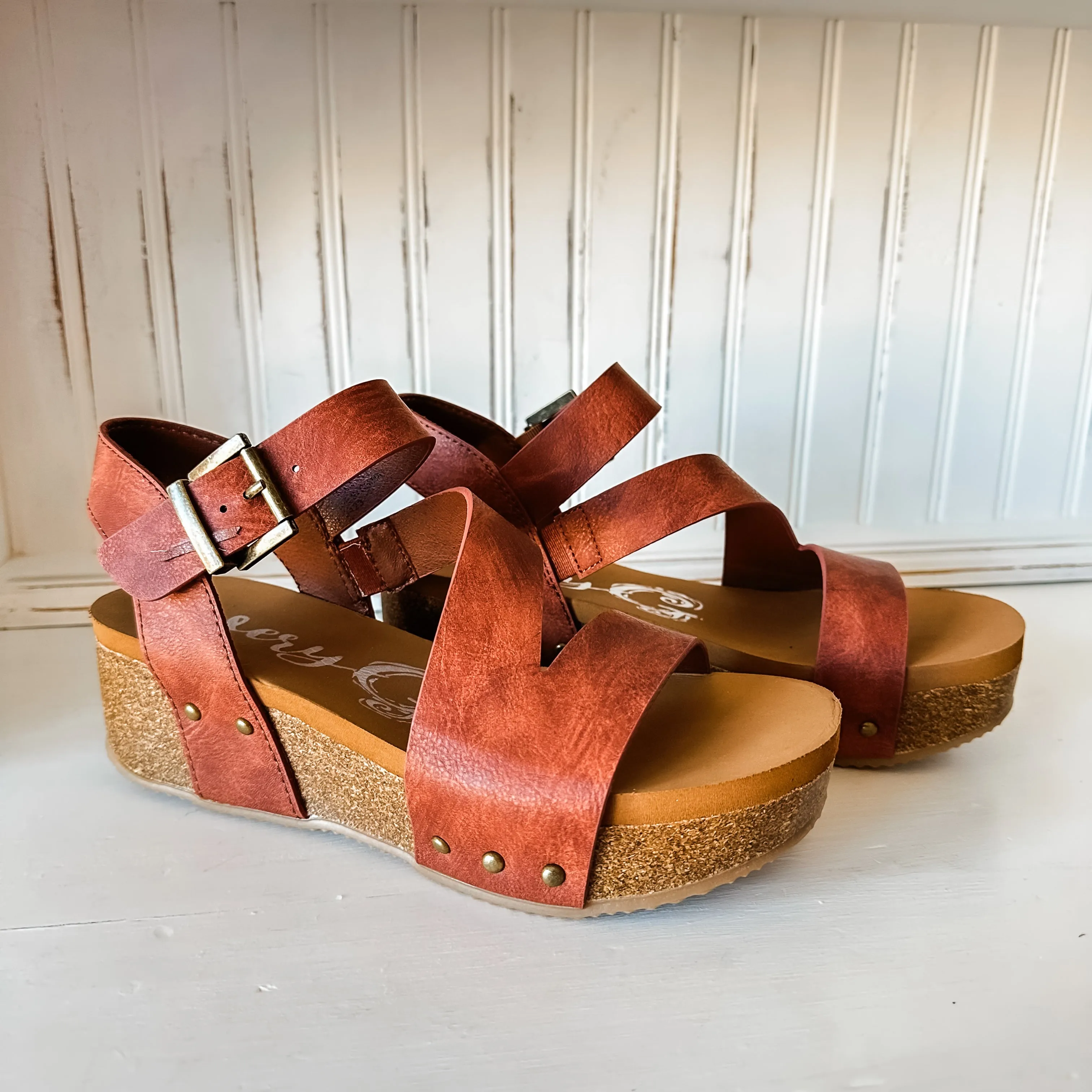 Shayne Wedge Sandal - Rust