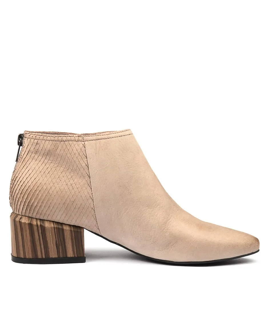 SILENT D Sober Taupe Cut Nubuck