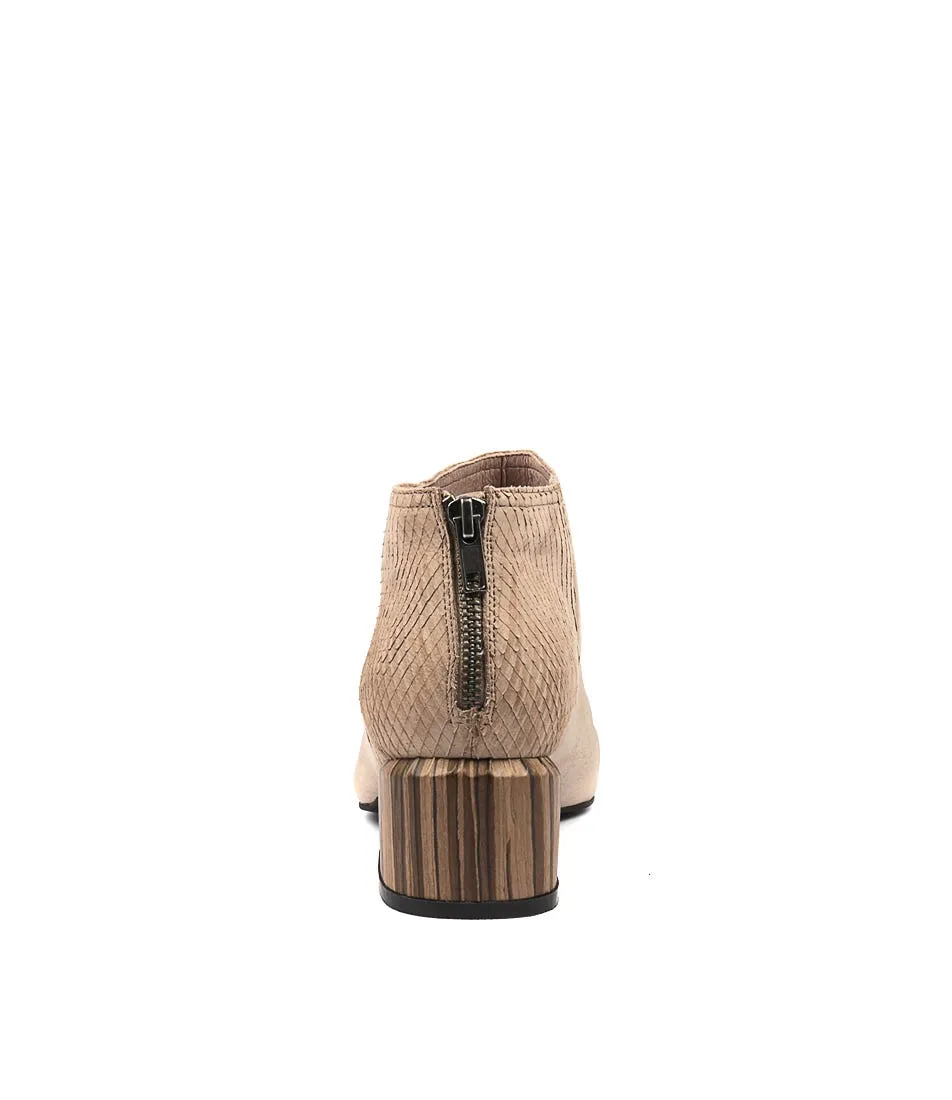 SILENT D Sober Taupe Cut Nubuck