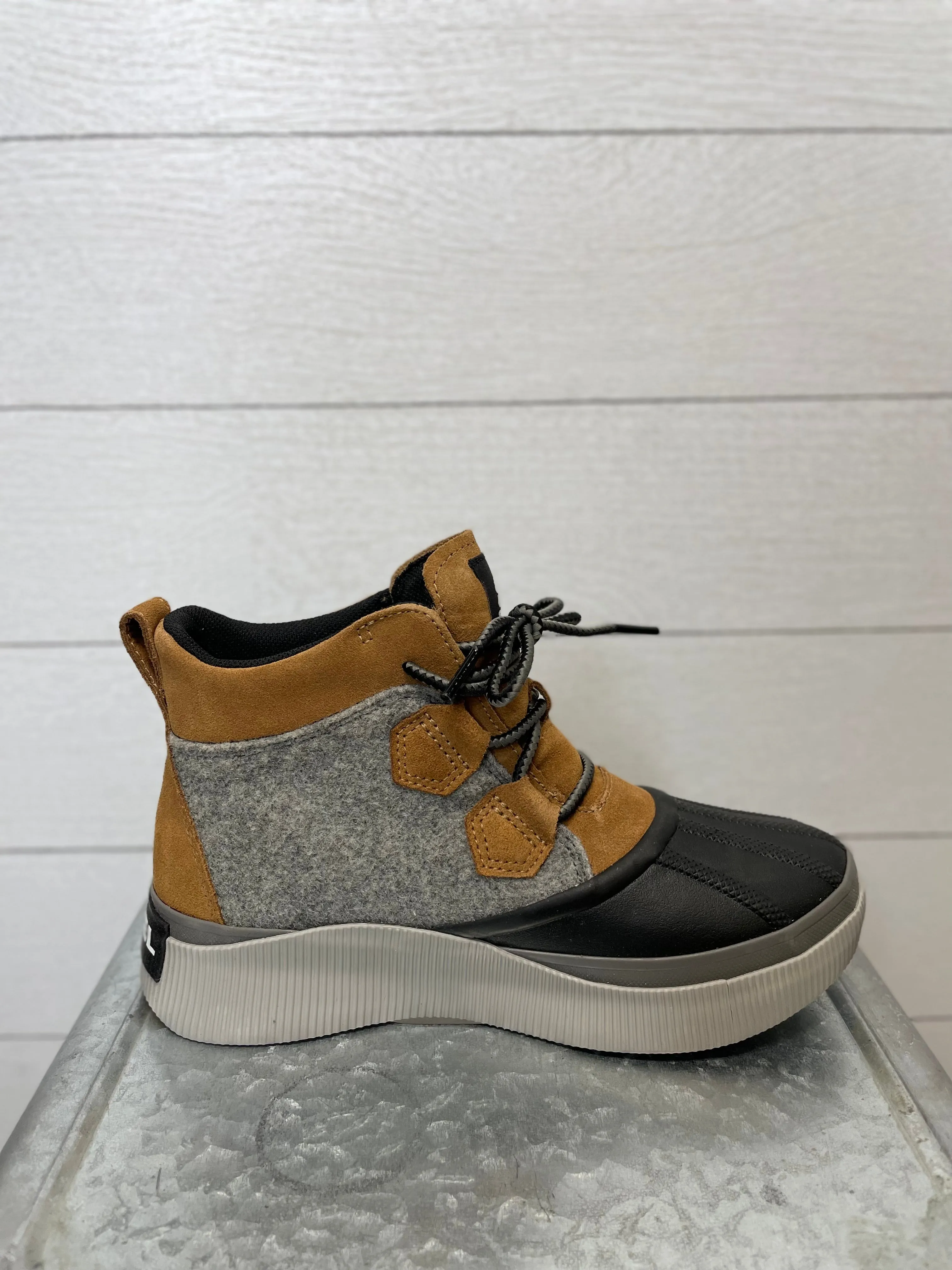 SOREL | OUT N ABOUT | TAFFY & DOVE