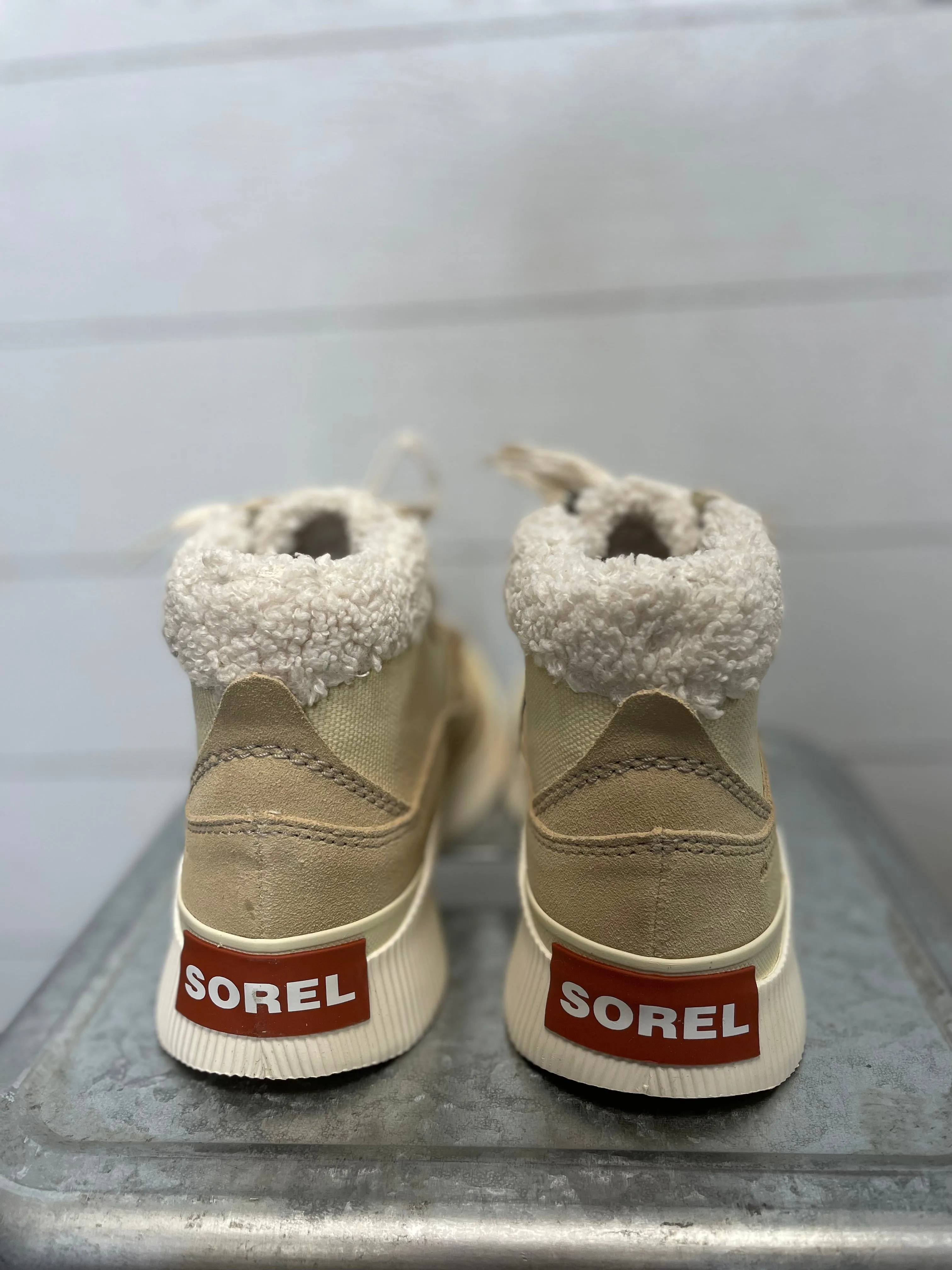 Sorel | Out N About Mid Sneaker | Honey White