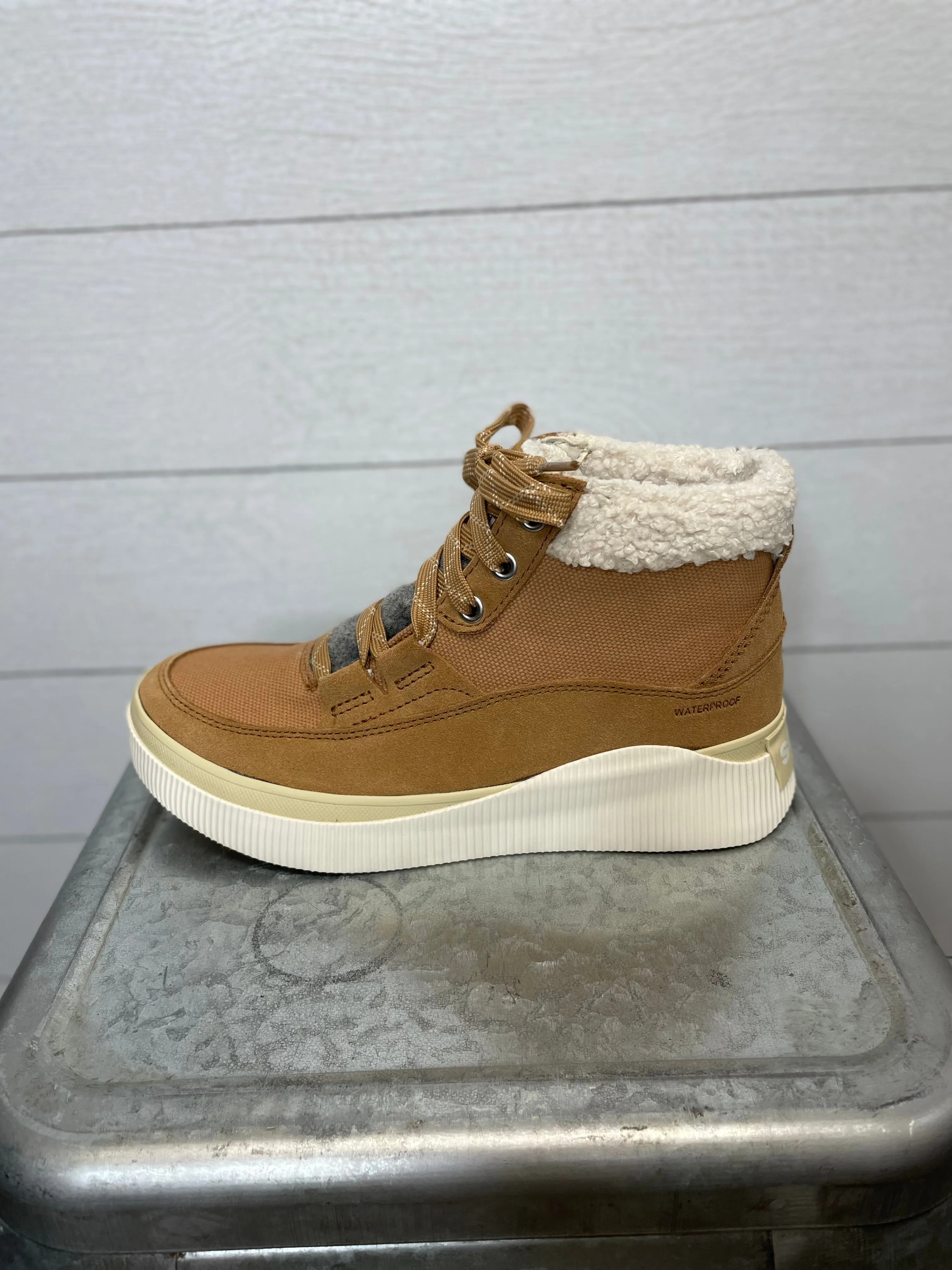 Sorel | Out N About Mid Sneaker | Tawny Buff